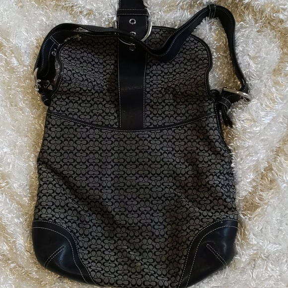 BEAUTIFUL Navy coach handbag - Picture 8 of 8